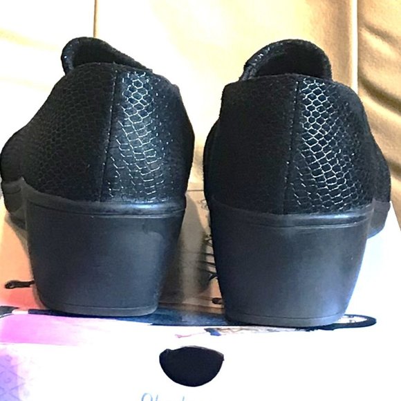 SKECHERS FLEXIBLES WITH MEMORY FOAM, SIZE 8 M - Picture 3 of 8